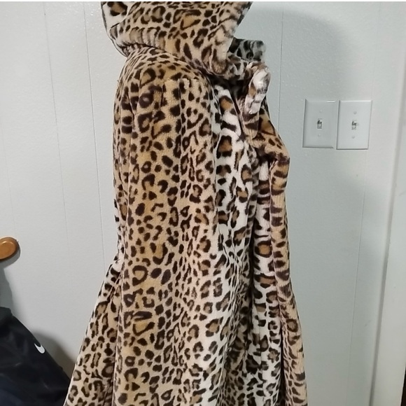 Dennis Basso Animal Print Teddy Jacket - Picture 4 of 13